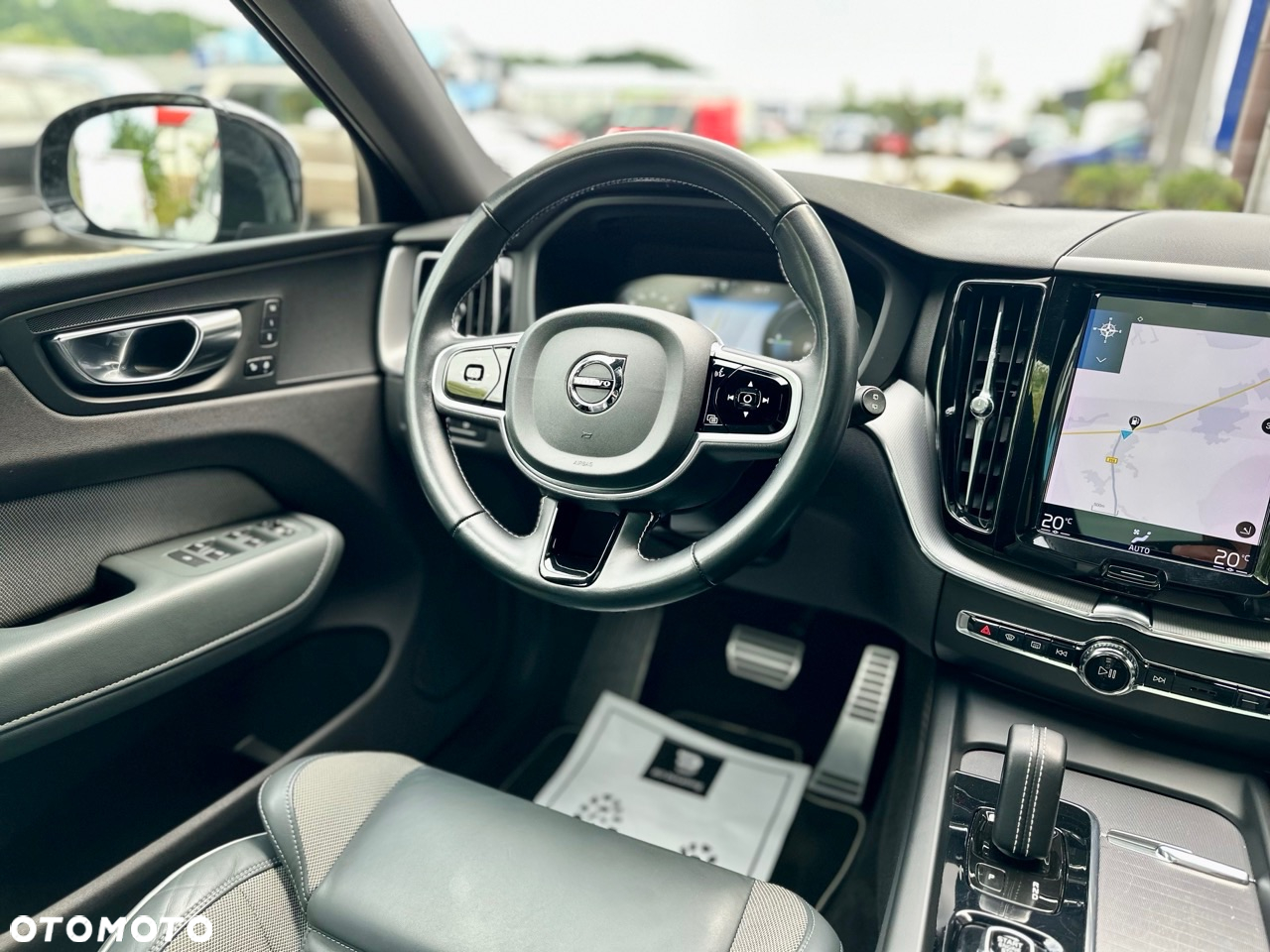 Volvo XC 60 T6 AWD Plug-In Hybrid R-Design - 25