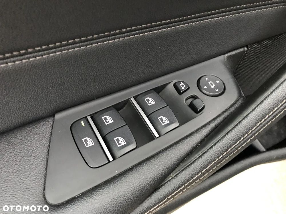 BMW Seria 5 518d mHEV Luxury Line sport - 27