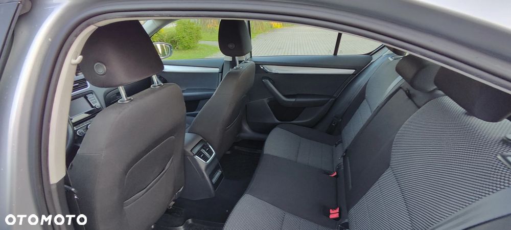 Skoda Octavia 1.6 TDI Ambition - 12