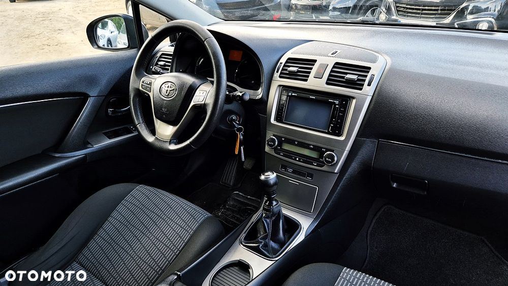 Toyota Avensis Touring Sports 1.8 Executive - 37