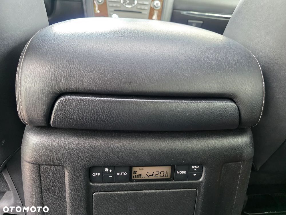 Infiniti QX80 - 23