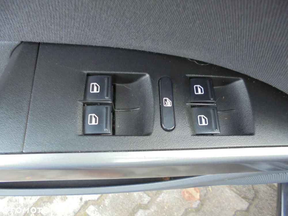 Seat Leon 1.6 TDI DPF Style - 9