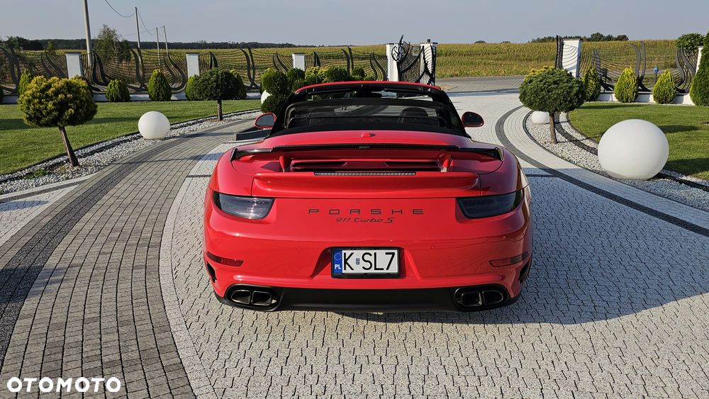 Porsche 911 Turbo S - 4