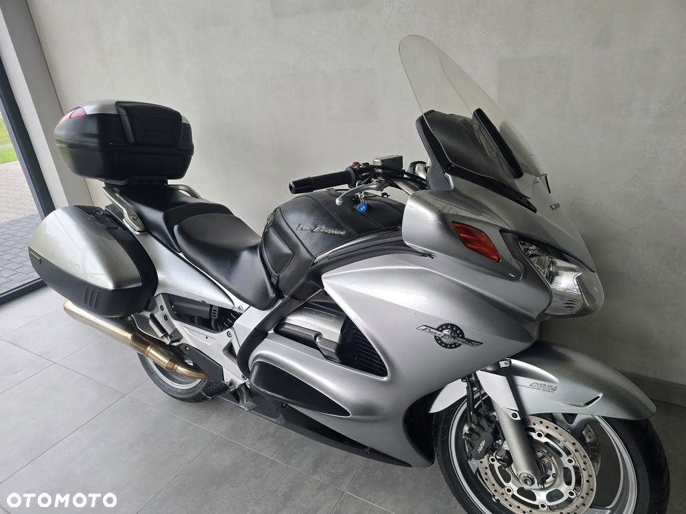 Honda ST - 23