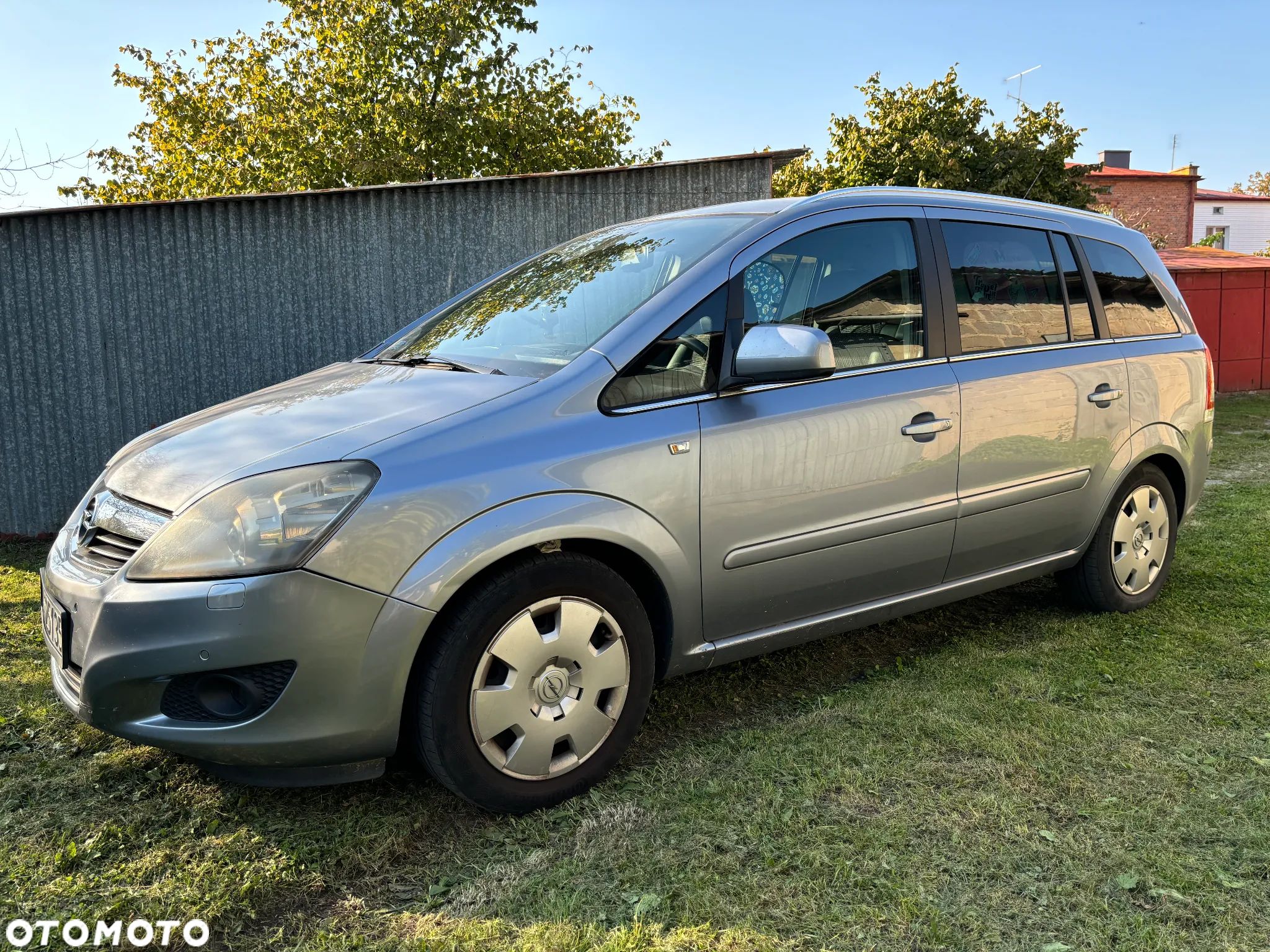 Opel Zafira 1.8 Cosmo - 1
