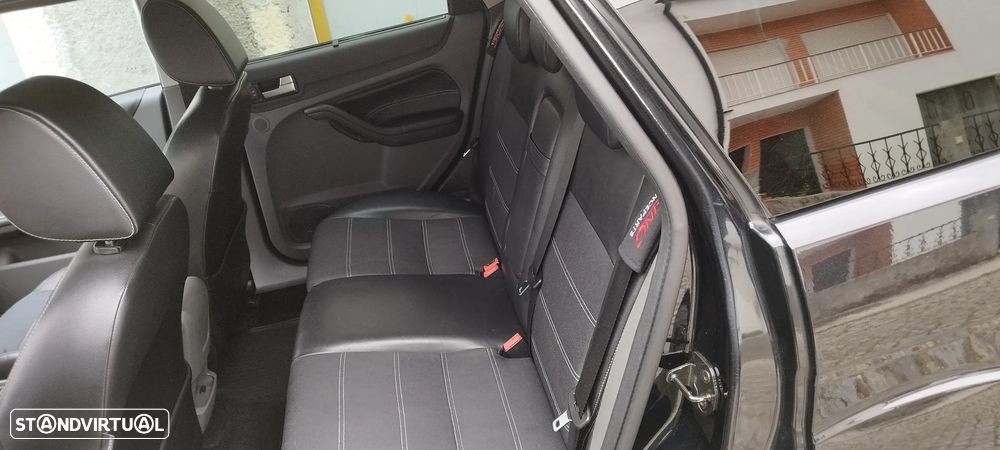 Ford Focus SW 1.6 TDCi DPF Titanium - 5
