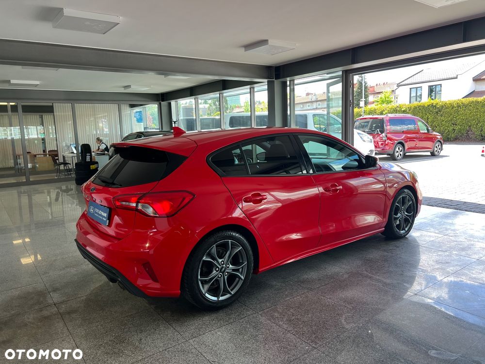 Ford Focus 1.5 EcoBoost ST-Line - 14