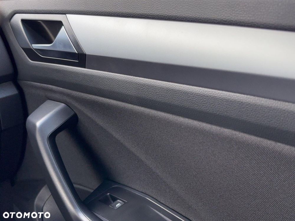 Volkswagen T-Roc 1.5 TSI Life DSG - 26