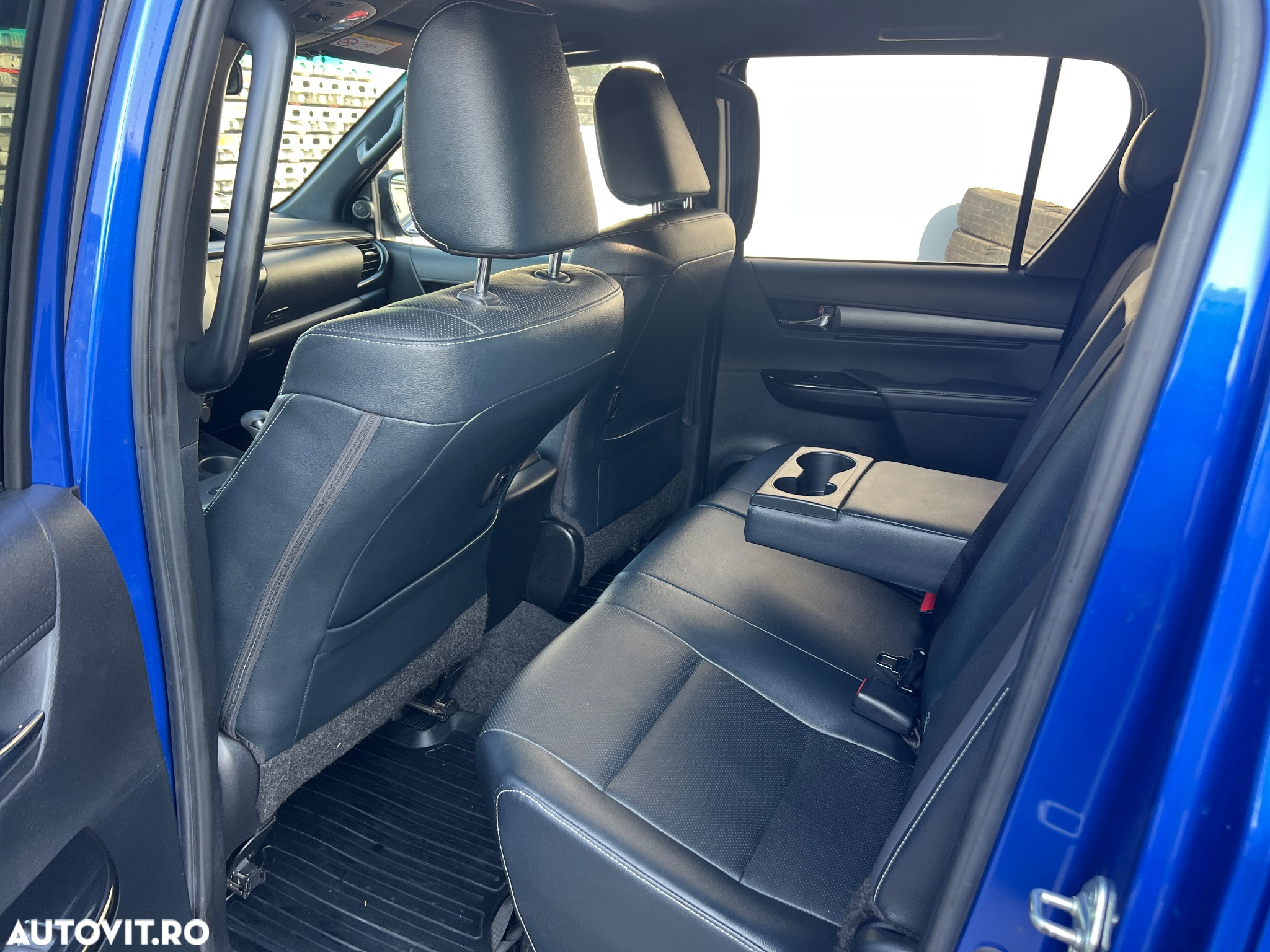 Toyota Hilux 2.8D 204CP 4x4 Double Cab AT Invincible Color Edition - 7