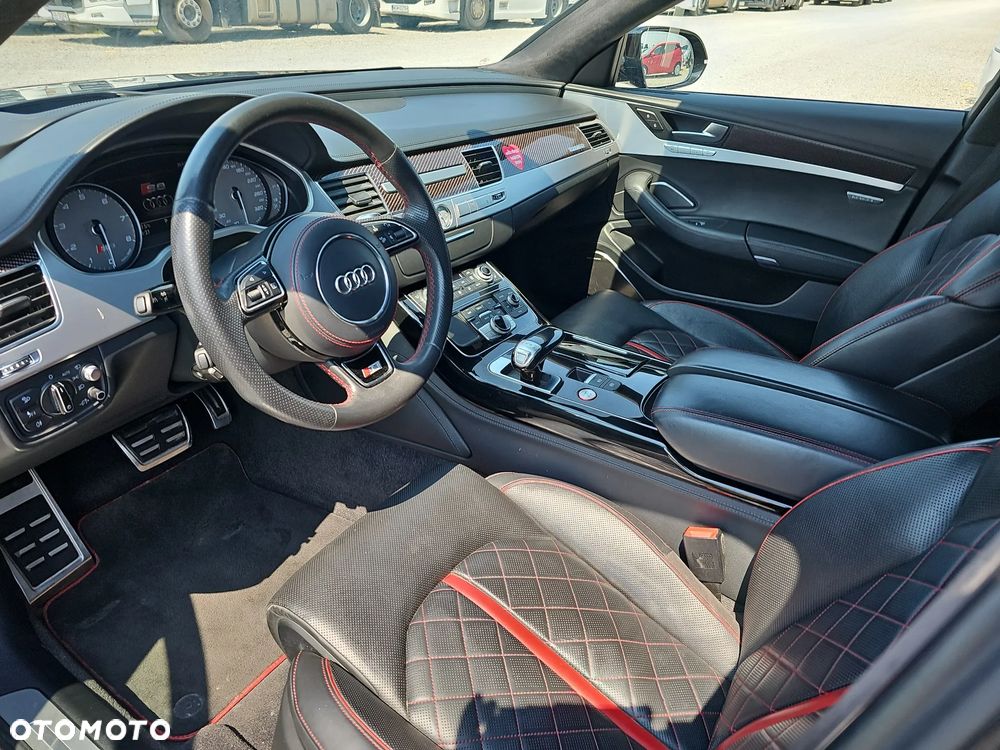 Audi S8 Plus 4.0 TFSI Quattro - 11