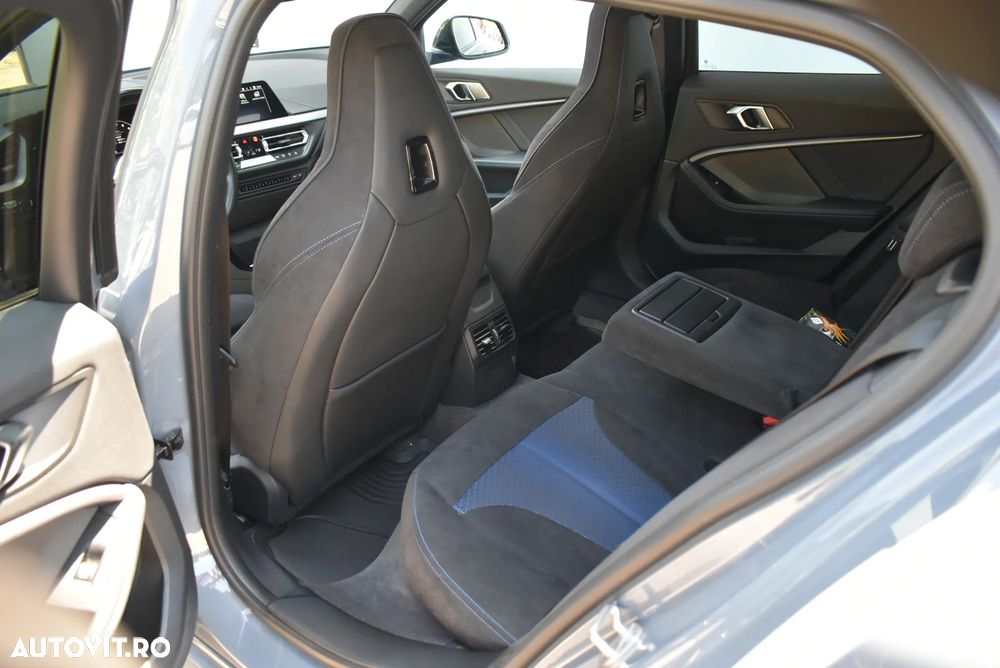 BMW M1 M135i xDrive AT - 23