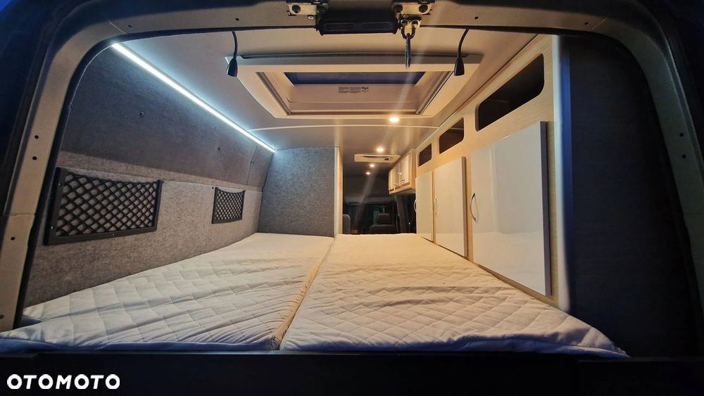 Volkswagen Crafter - 26