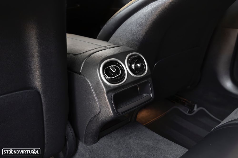 Mercedes-Benz C 300 d AMG Line - 25