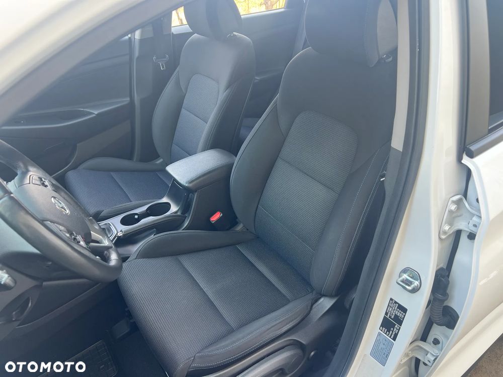 Hyundai Tucson 1.7 CRDI BlueDrive Comfort 2WD DCT - 10