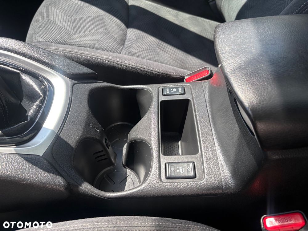 Nissan X-Trail 1.6 DCi Tekna 2WD - 38