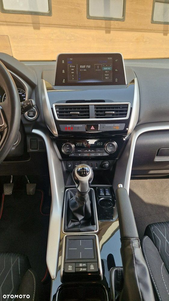 Mitsubishi Eclipse Cross - 27