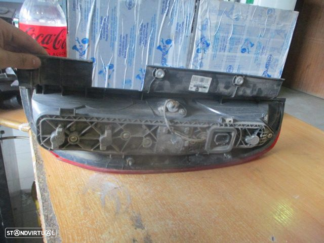 Farol Tras 02038099900010 FIAT DOBLO CARGO 2014 1.3 JTD 90CV 5P BRANCO ESQ Makp FIAT DOBLO 2013 1.3 D MULTIJET 90CV 4P BRANCO ESQ MAKP - 4