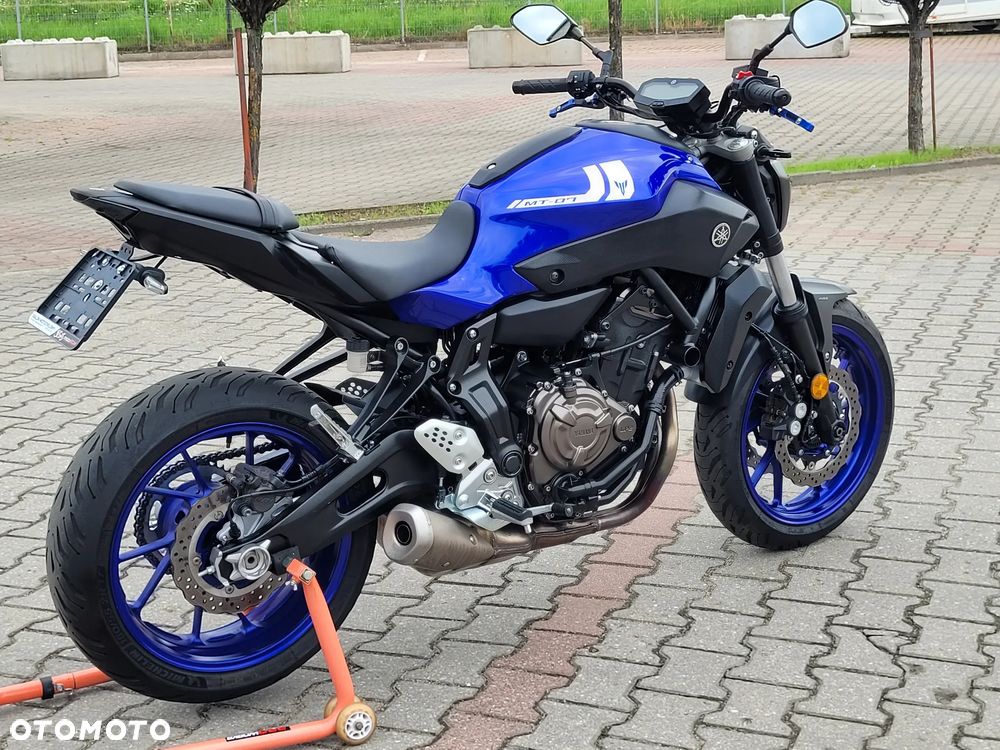 Yamaha MT - 8
