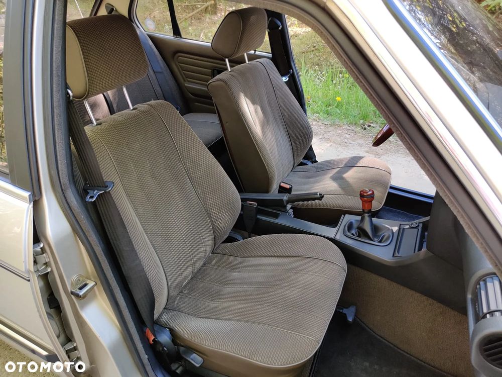 BMW Seria 3 - 16