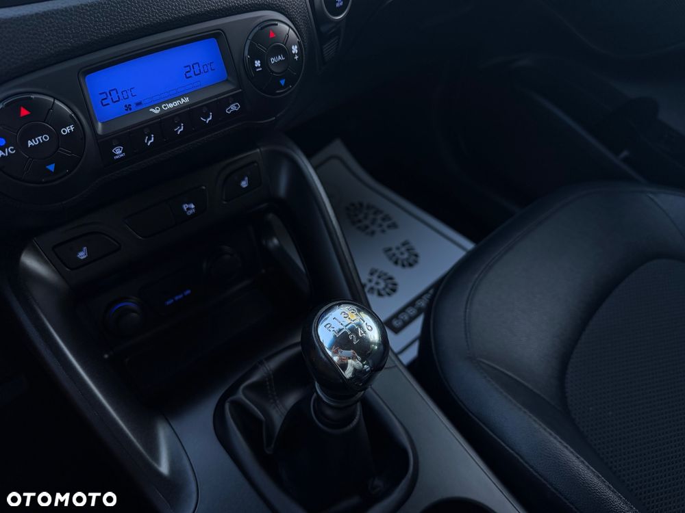 Hyundai ix35 1.6 2WD Fifa World Cup Edition - 14