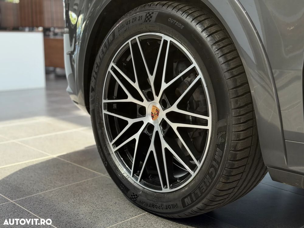 Porsche Cayenne Black Edition - 18
