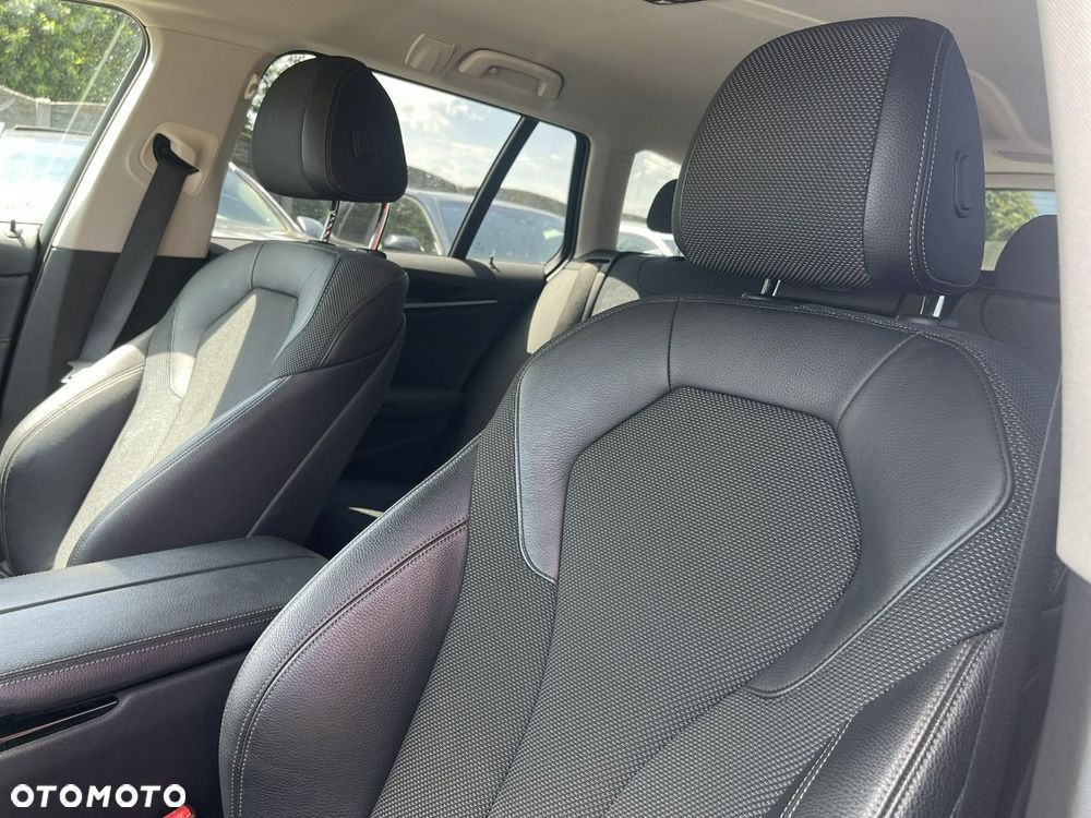 BMW Seria 5 520d xDrive Sport Line - 11