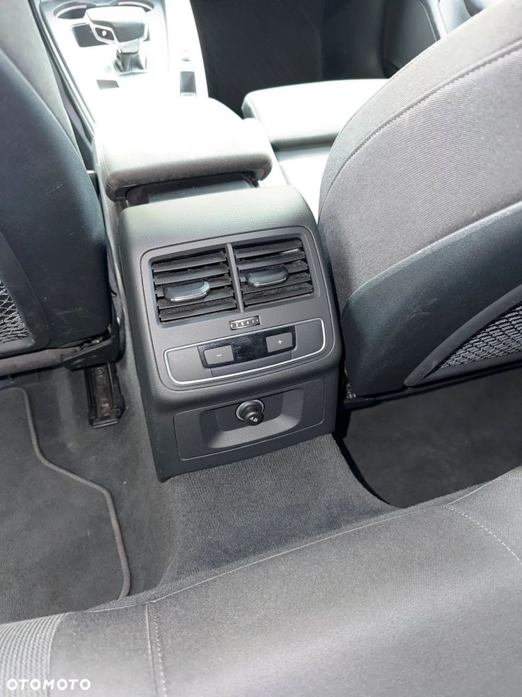 Audi A4 Avant 35 TDI mHEV S Line S tronic - 7