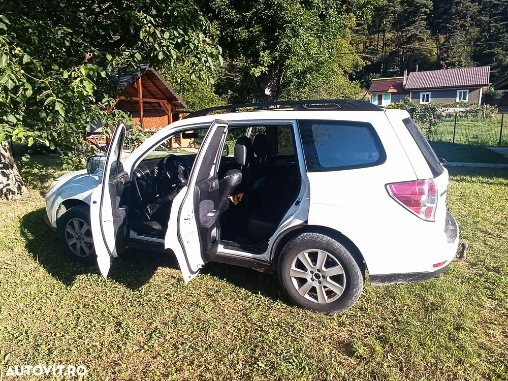 Subaru Forester 2.0D Exclusive - 3