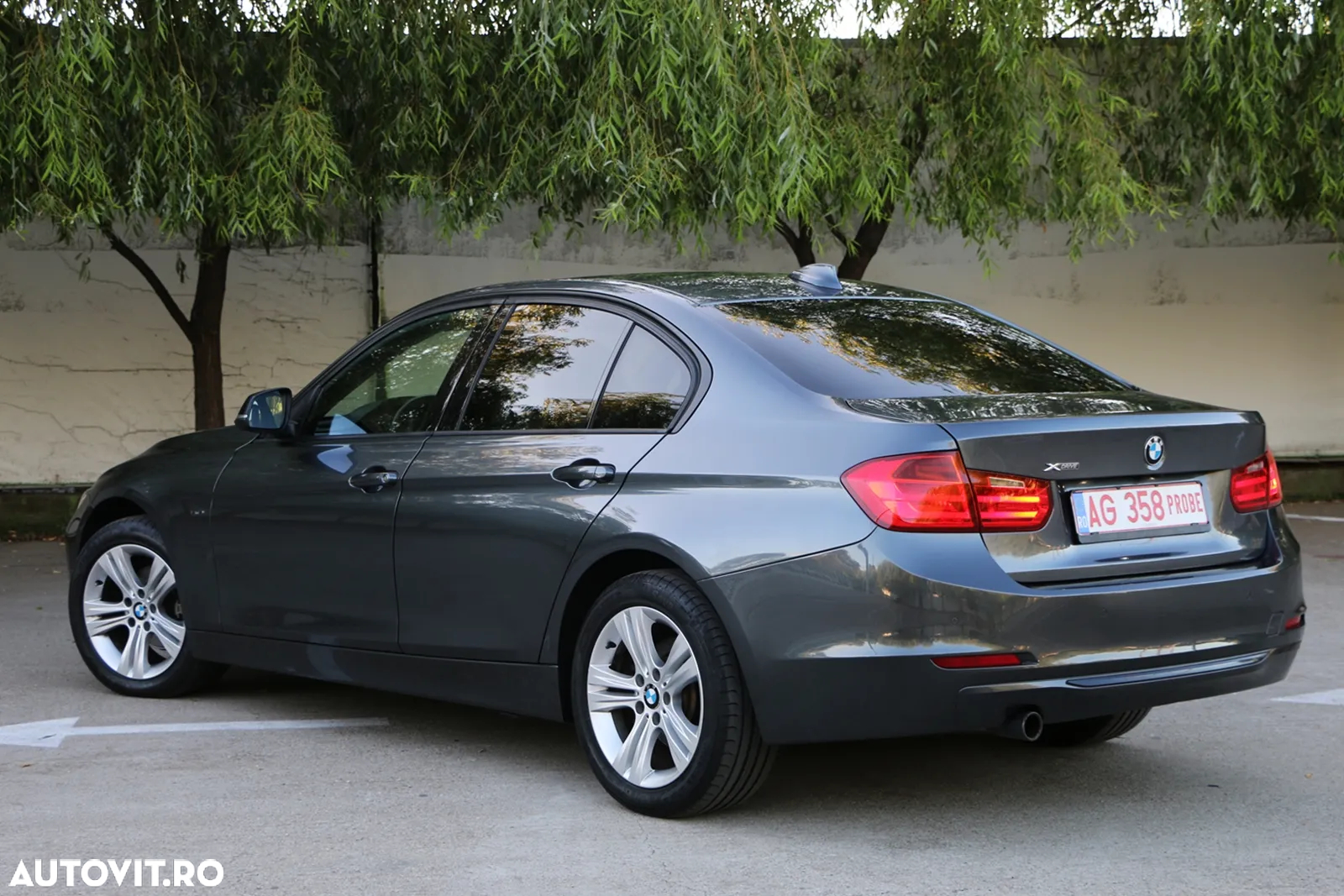BMW Seria 3 320d xDrive Sport Line - 3