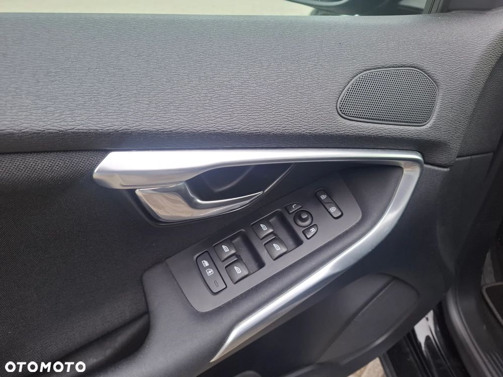 Volvo V40 D2 - 19