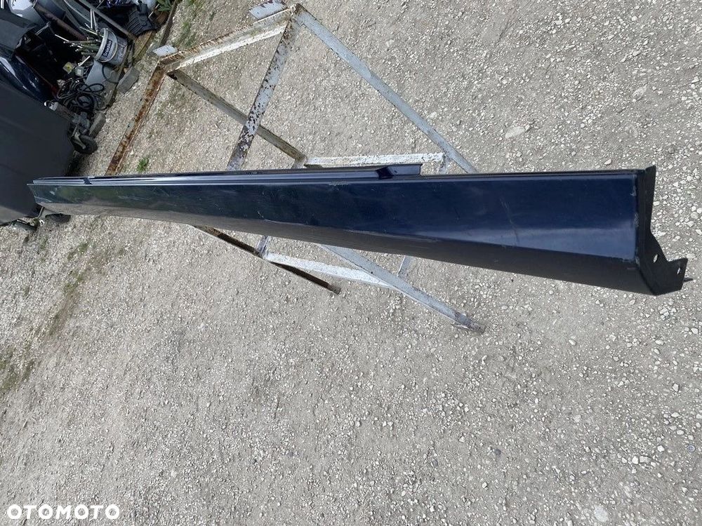 PRÓG PRAWY LISTWA PROGOWA PRAWA MERCEDES C W204 A2046900440 - 1