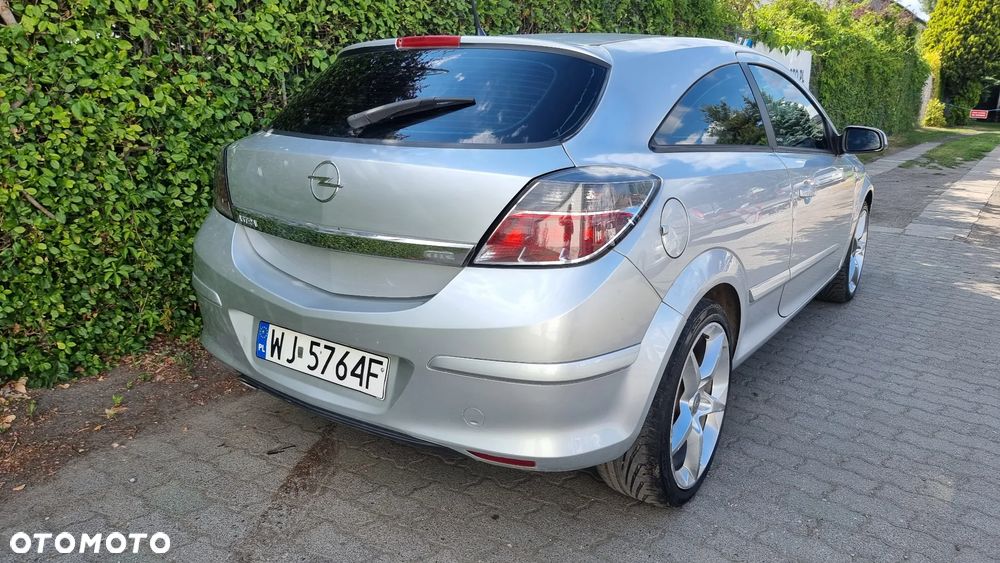 Opel Astra 1.9 CDTI Enjoy - 28