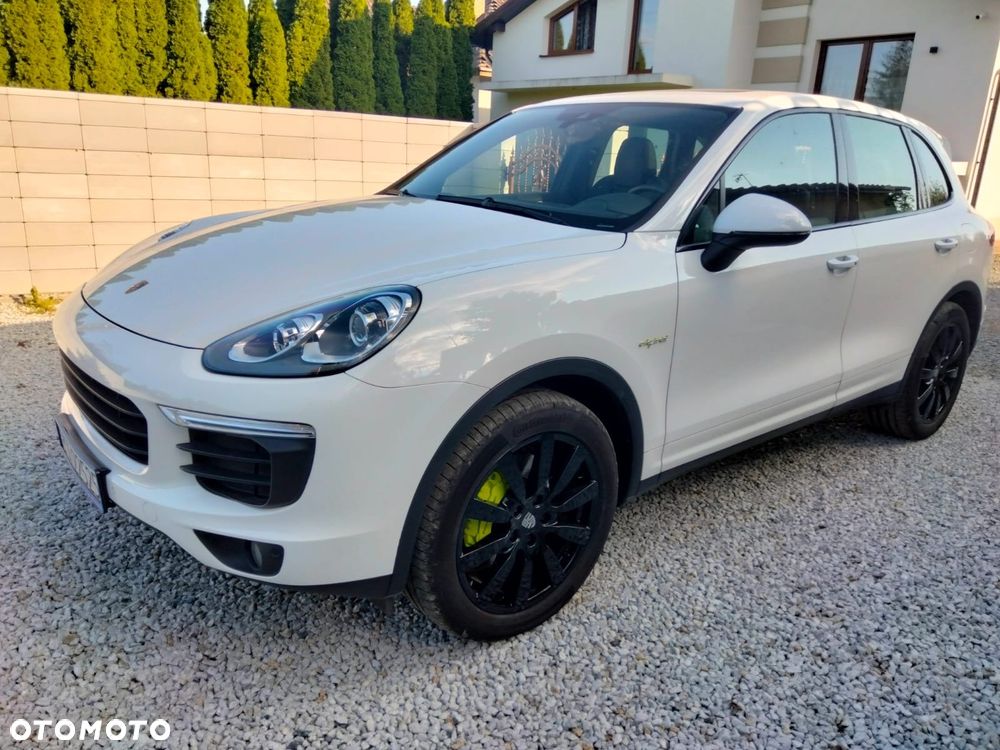 Porsche Cayenne - 1