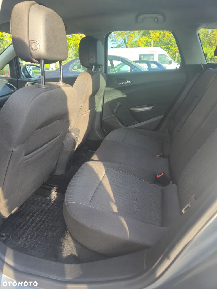 Opel Astra 1.7 CDTI - 10
