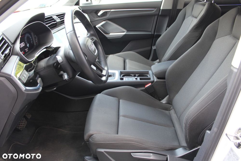 Audi Q3 Sportback - 12