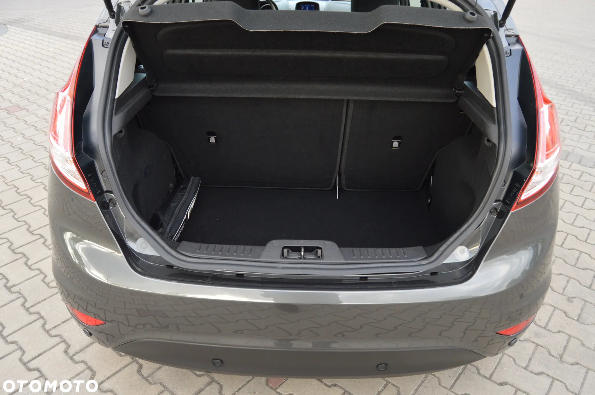 Ford Fiesta 1.0 EcoBoost Start-Stop SYNC Edition - 8