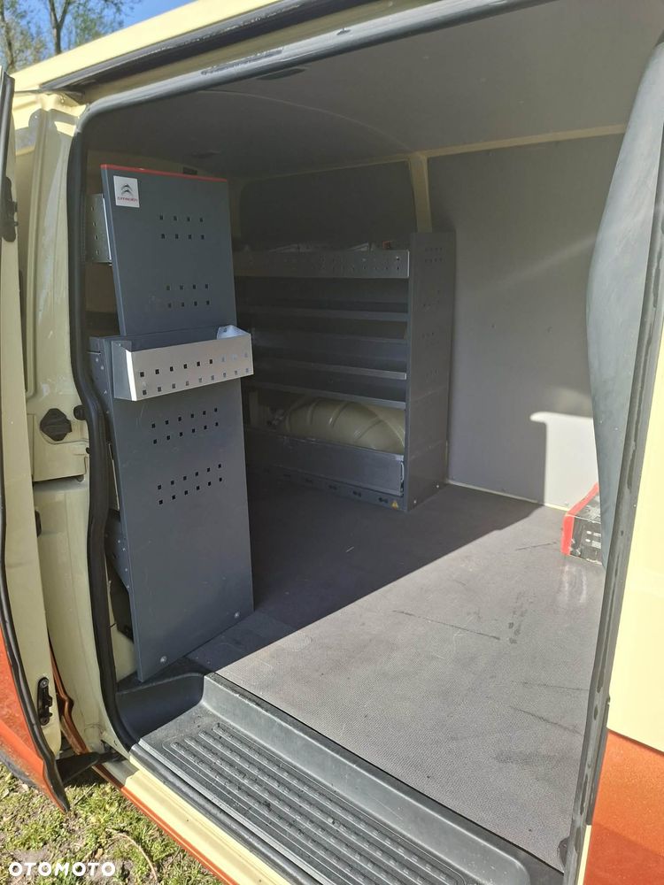 Volkswagen Transporter L1H1 - 11