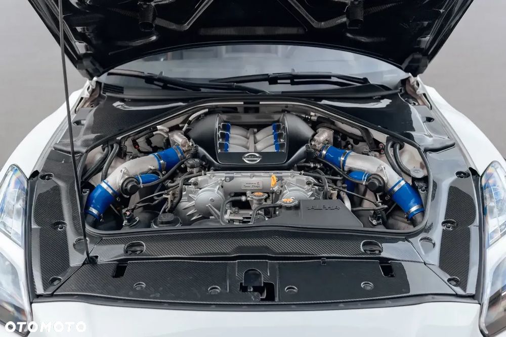 Nissan GT-R - 21
