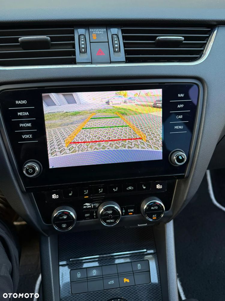 Skoda Octavia 2.0 TDI DSG RS - 14