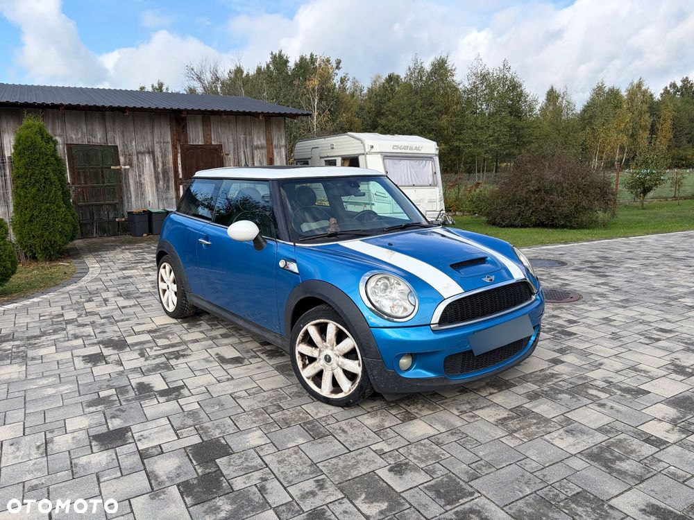 Mini Cooper S 2010 photo 2