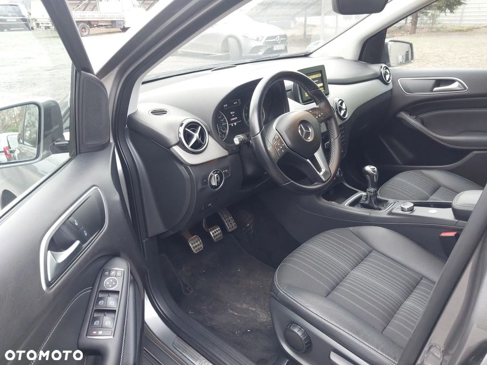 Mercedes-Benz Klasa B 180 (BlueEFFICIENCY) - 10