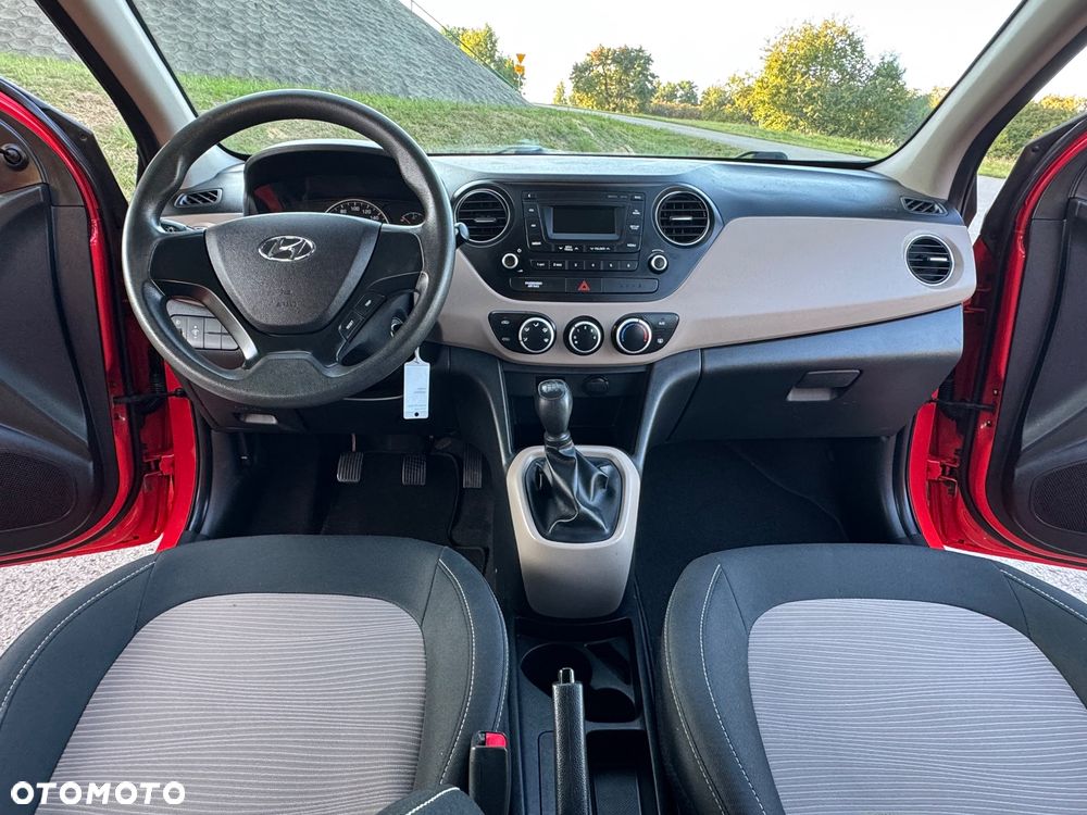 Hyundai i10 1.0 BlueDrive Go - 32