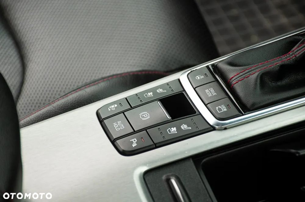 Kia Optima 2.0 T-GDI GT - 12