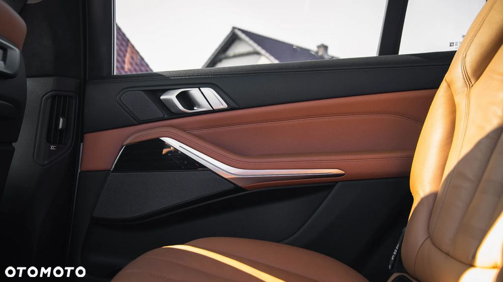 BMW X7 xDrive40i - 27