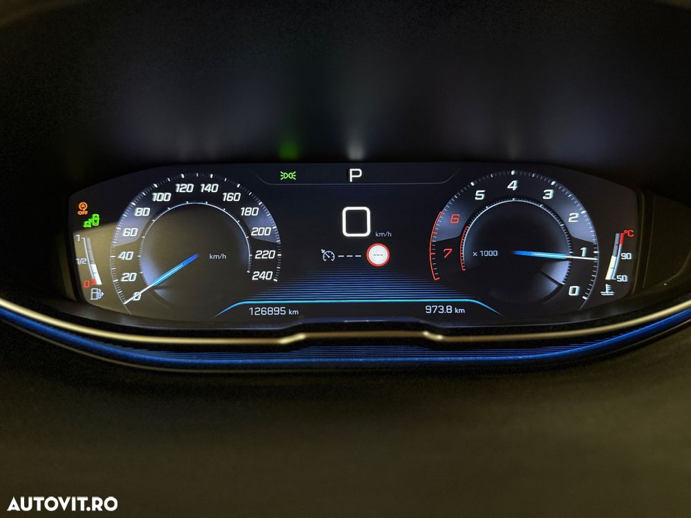 Peugeot 3008 PureTech 130 Stop & Start GPF EAT8 Allure Business-Paket - 6