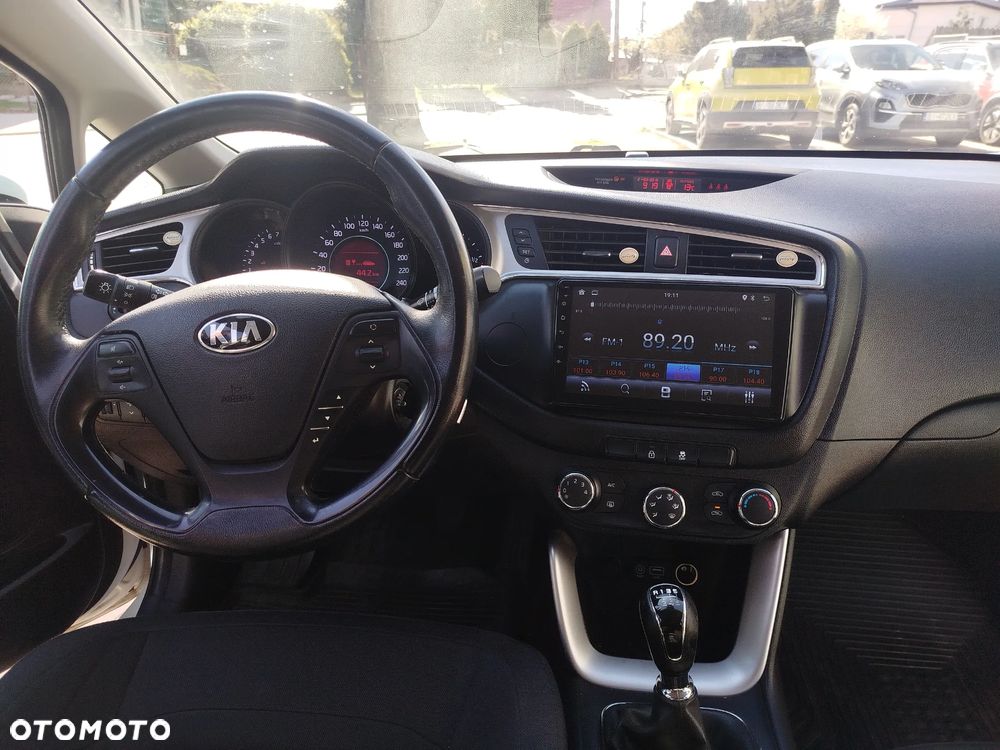 Kia Ceed 1.4 L - 6