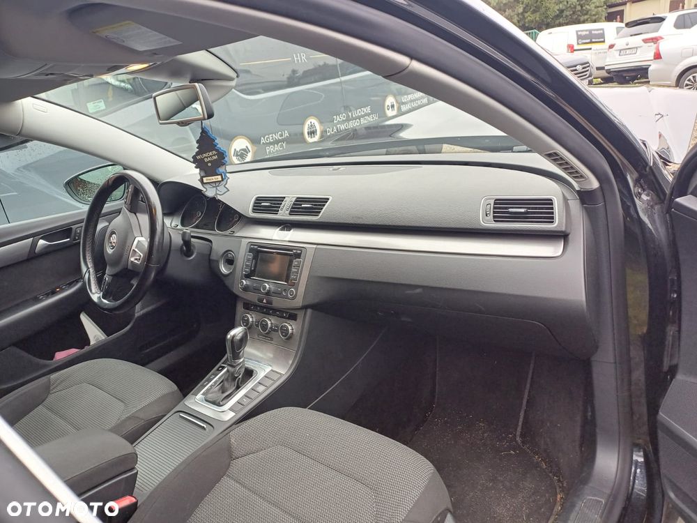 Volkswagen Passat - 9