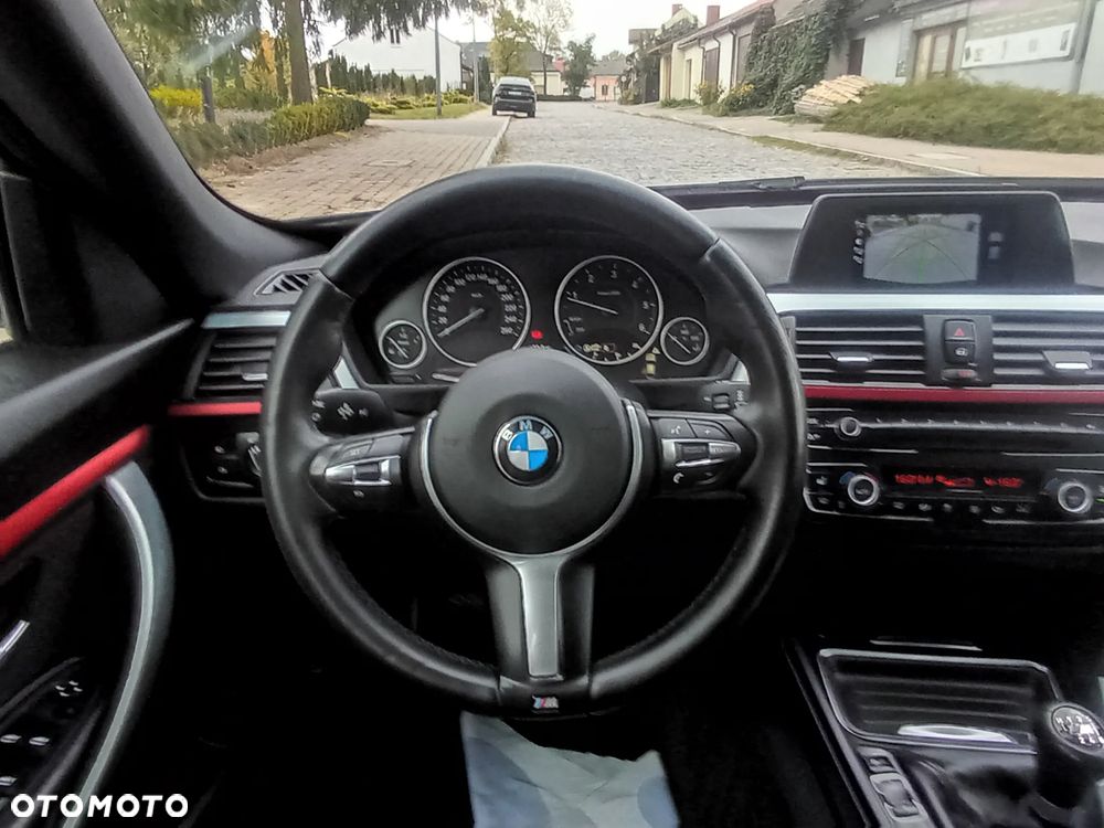BMW 3GT 318d Sport Line - 32