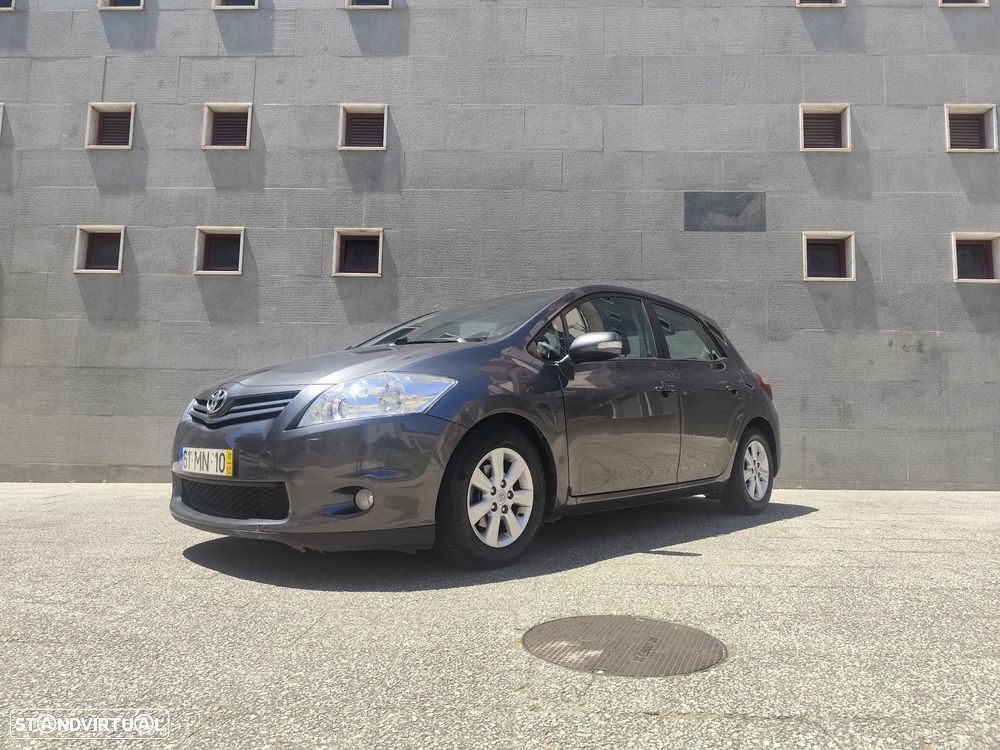 Toyota Auris - 1