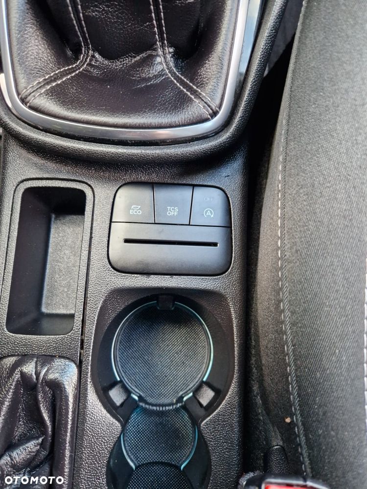 Ford Fiesta 1.1 S&S TITANIUM - 18